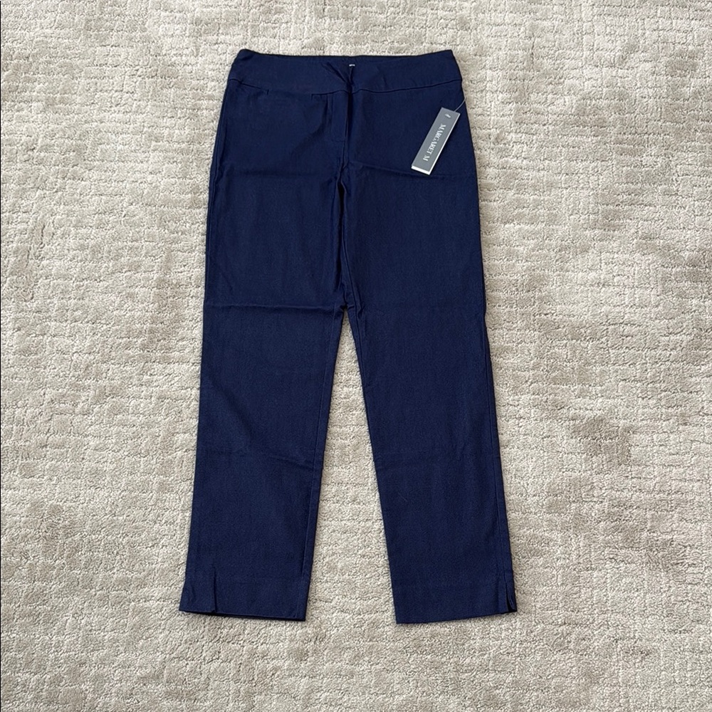 NWT. Margaret M, Navy Blue Straight Leg Pull on Slimming Petite Pants, size SP
